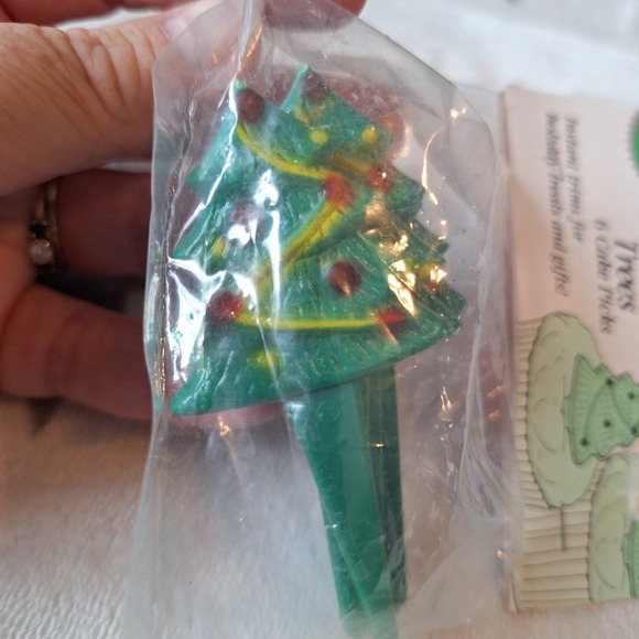 Wilton Christmas Cake Cupcake Picks Trees 6 Pieces Sealed Package Vintage - Picture 4 of 5